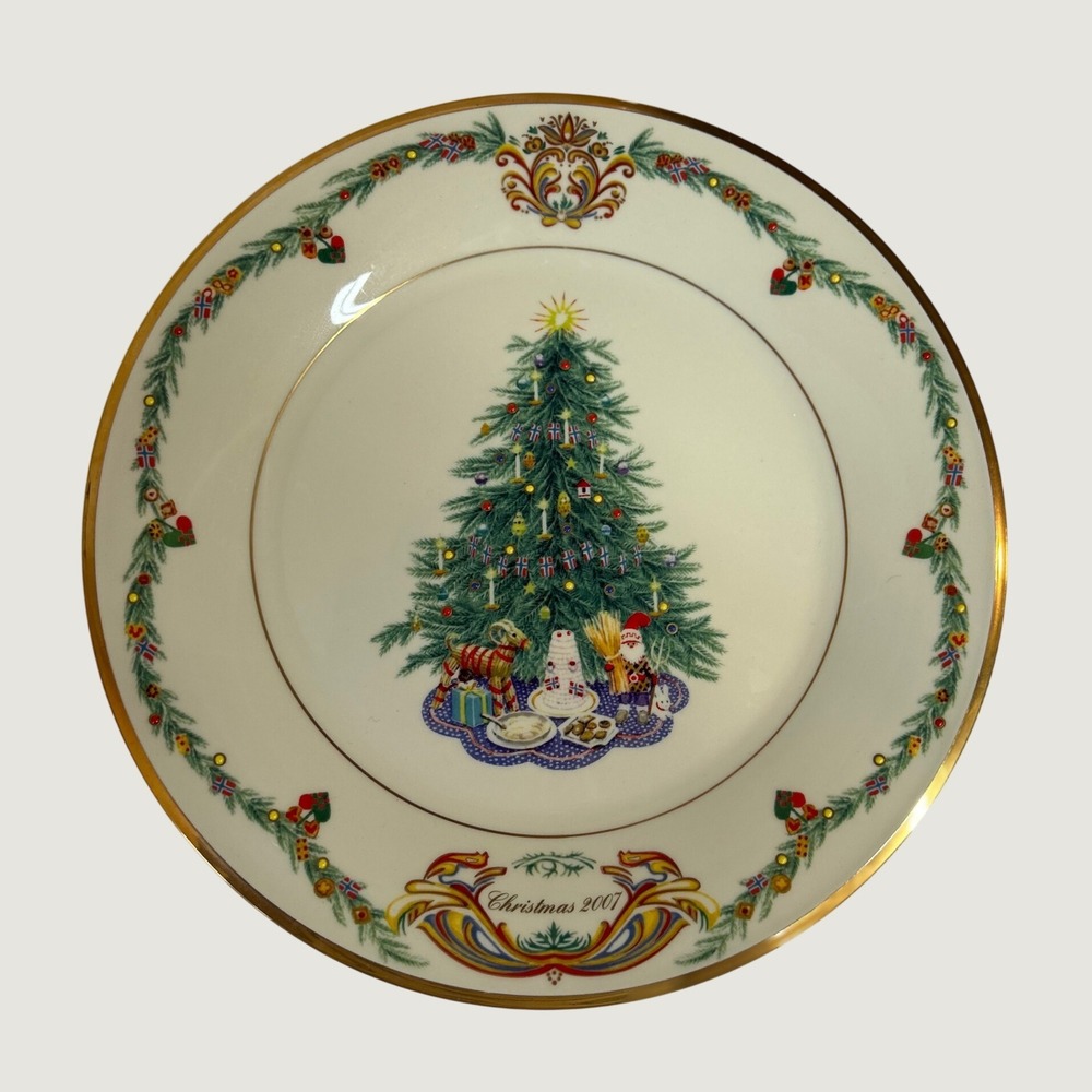 Lenox 2007 Christmas Trees Around the World Norway Plate 24K Gold Trim Ivory